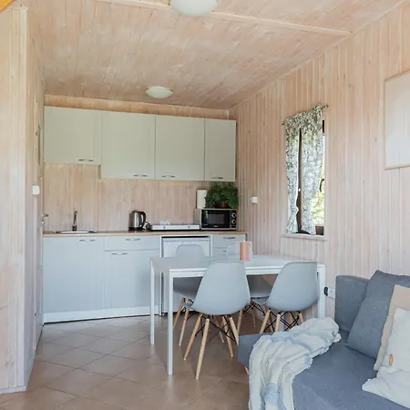 Maki - 6 Osobowe - Akceptujemy Psiaki Lodge *